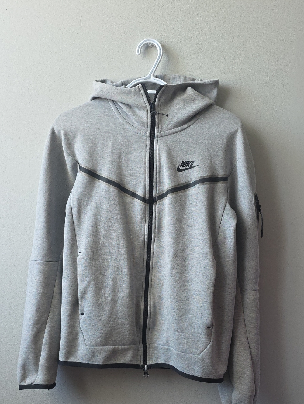 Nike Light Gray Hooded Zip-Up Jacket with Black Accents